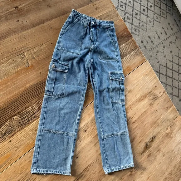 Women’s Blue Cargo Pants - Picture 4 of 6